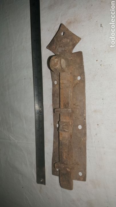 Antig&uuml;edades: pasador de forja - Foto 1