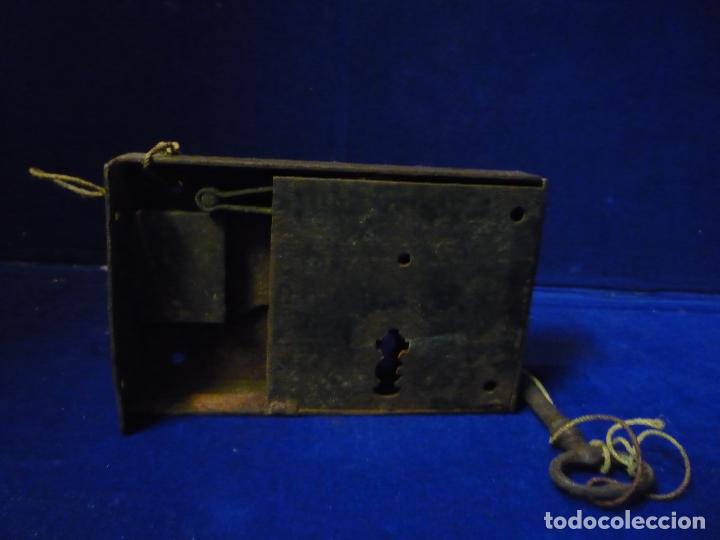Antig&uuml;edades: CERRADURA ANTIGUA Y LLAVE - Foto 4