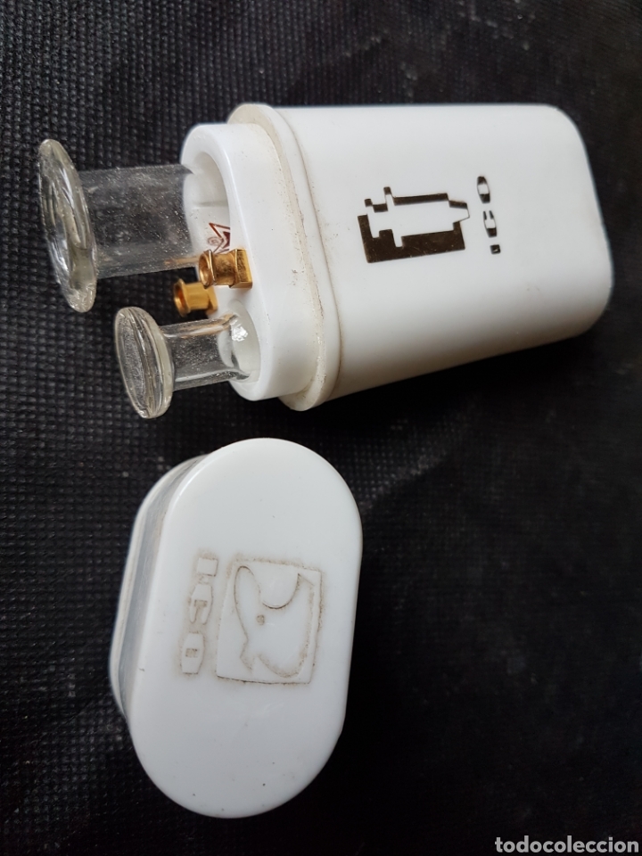 Antig&uuml;edades: Jeringa cristal ico en su funda - Foto 1