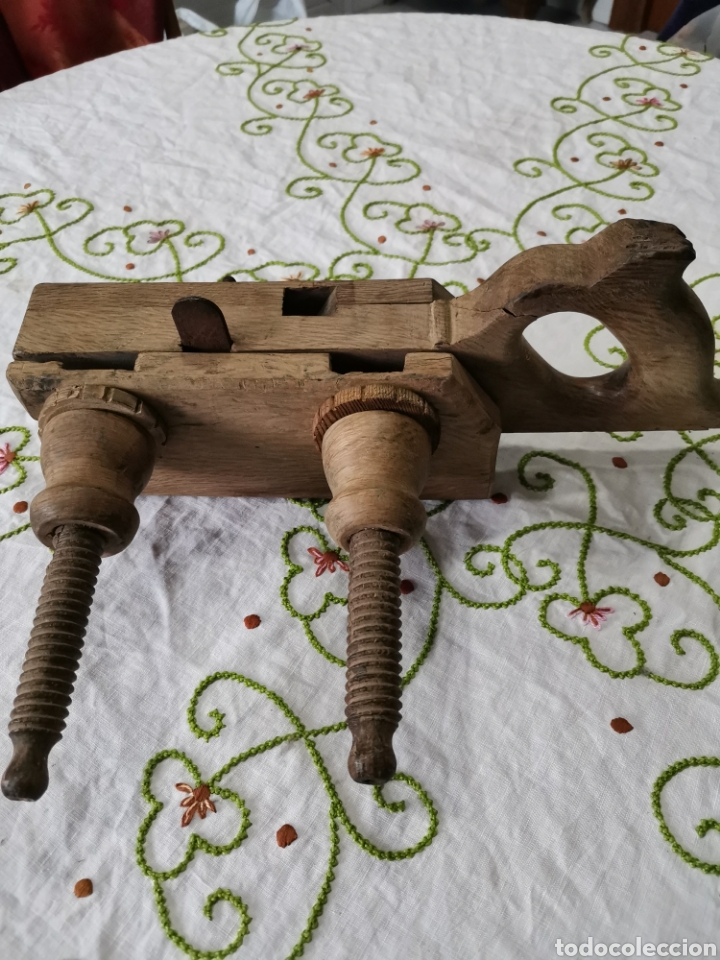 Antig&uuml;edades: Antiguo cepillo acanalador de carpintero - Foto 2