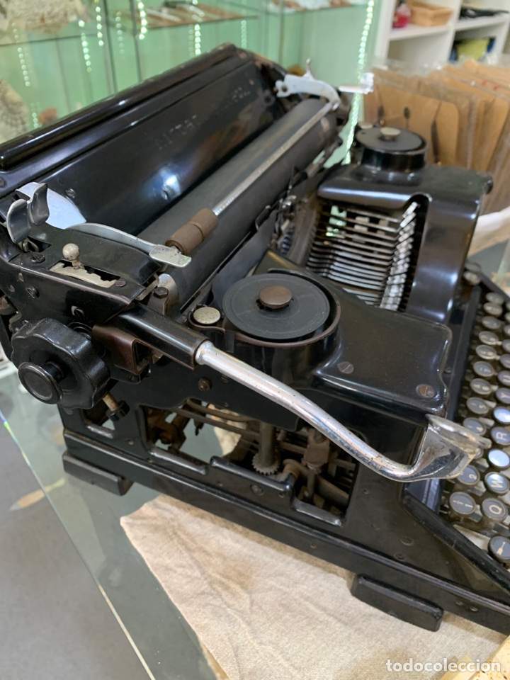 Antig&uuml;edades: M&aacute;quina de Escribir antigua - Foto 2