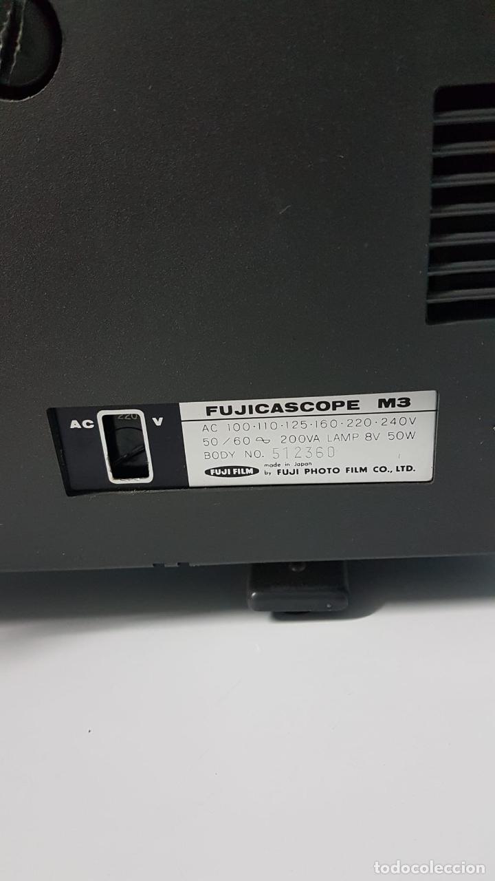 Antig&uuml;edades: Proyector de cine Fujicascope M3 8mm - Foto 5