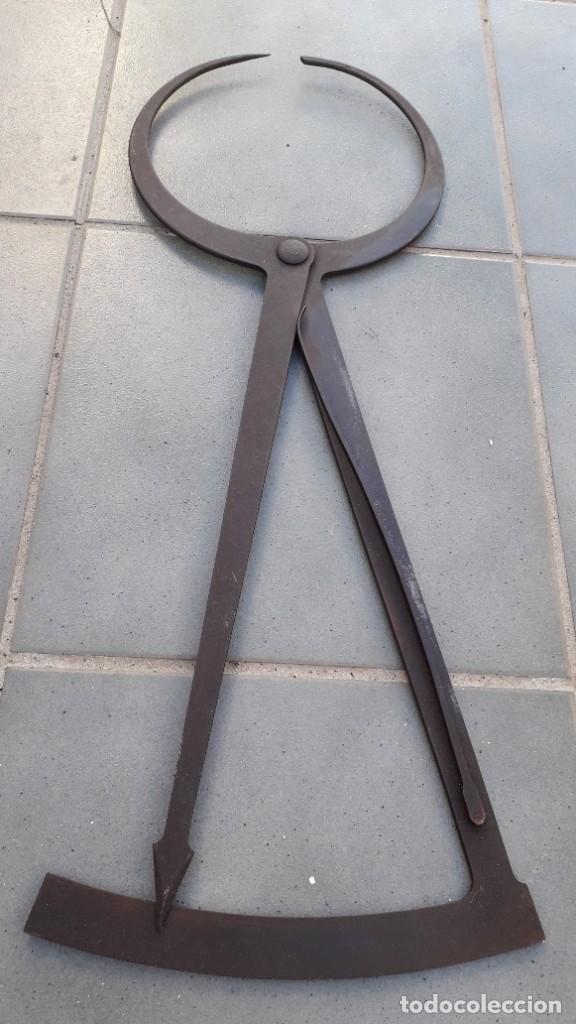 Antig&uuml;edades: Gran compas / medidor de acero 66cm aprox - Foto 5