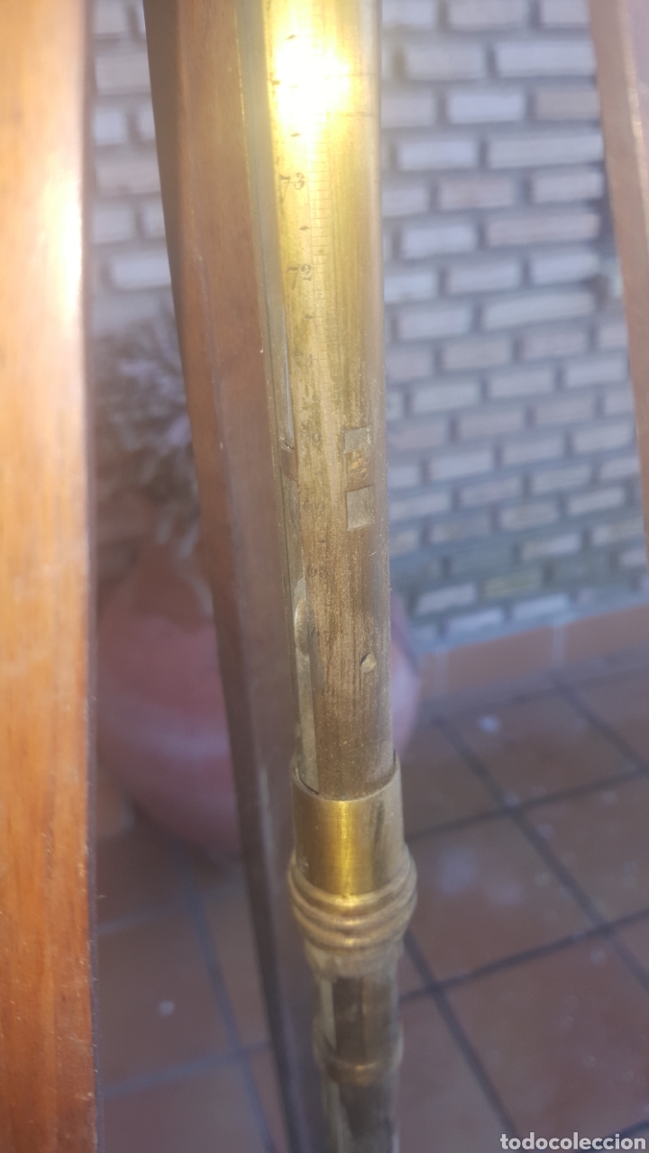 Antig&uuml;edades: tripode de madera con pendulo al centro - Foto 9