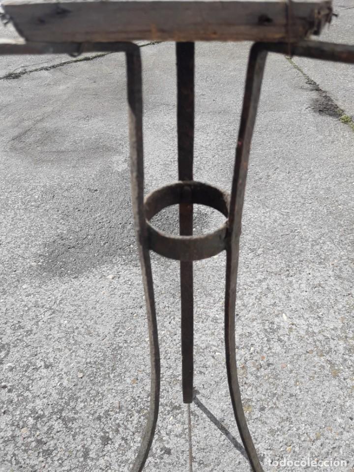 Antig&uuml;edades: Achero de forja - Foto 3
