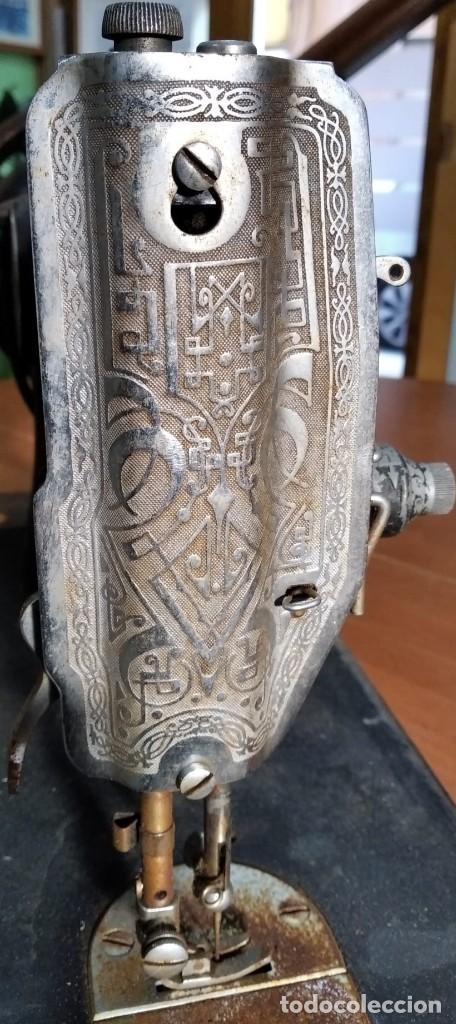 Antig&uuml;edades: Maquina de coser - Foto 6