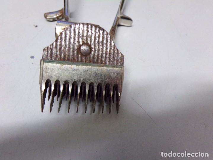 Antig&uuml;edades: ESTAMOS LIQUIDANDO. M&aacute;quina de cortar el pelo atlantic - Foto 3