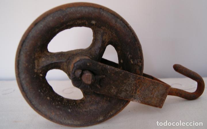 Antig&uuml;edades: Polea de pozo de 14 cm. Garrucha Roldana - Foto 2