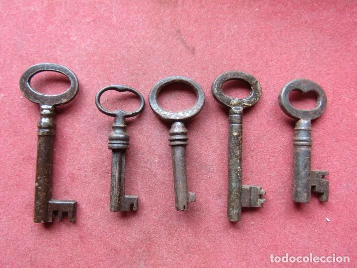 Antig&uuml;edades: Lote de 5 llaves Antiguas - Foto 1