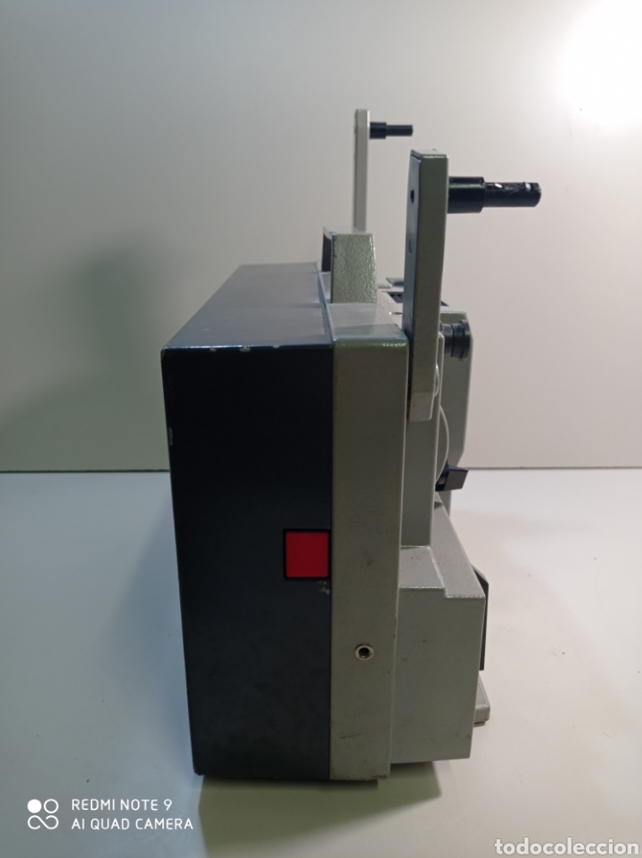 Antig&uuml;edades: Antiguo proyector de cine 8mm de la marca Eumig Mark S. - Foto 10