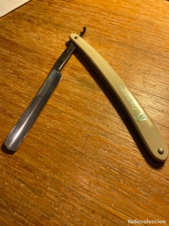 Antig&uuml;edades: Navaja de barbero. Fiarmonica - Foto 5