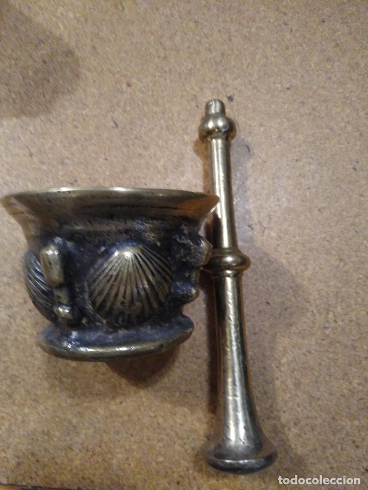 Antig&uuml;edades: ANTIGUO MORTERO ALMIREZ DE BRONCE DE &Eacute;POCA CON CONCHAS - Foto 1