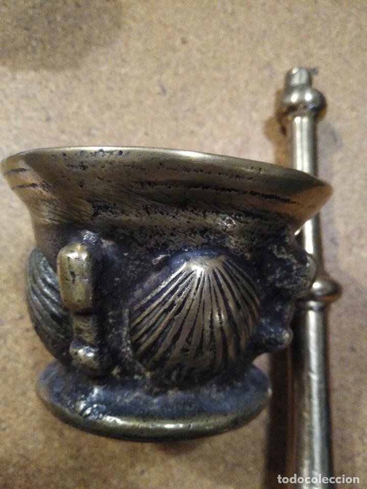 Antig&uuml;edades: ANTIGUO MORTERO ALMIREZ DE BRONCE DE &Eacute;POCA CON CONCHAS - Foto 2