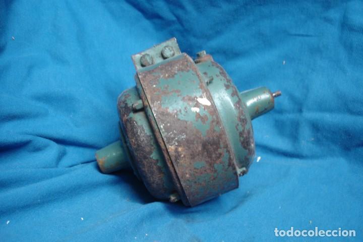 Antig&uuml;edades: ANTIGUO Y RARO MOTOR - FUNCIONA - Foto 2