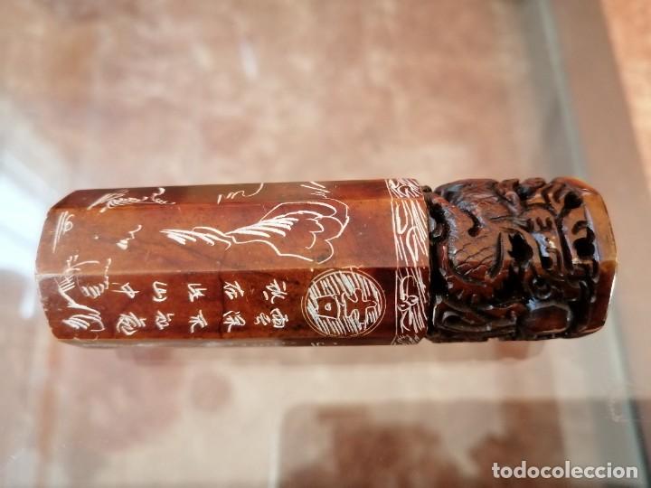 Antig&uuml;edades: ESTUCHE CON SELLO KOREANO Y RECIPIENTE CON LACRE ROJO - Foto 4