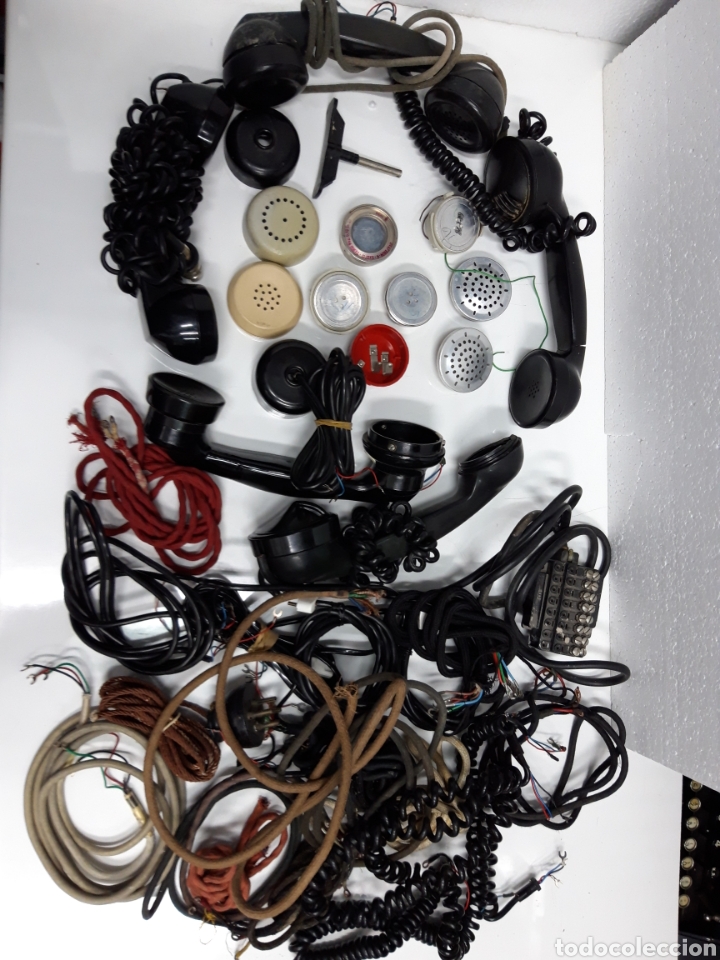 Tel&eacute;fonos: Lote de 35 piezas de telefonos antiguos - Foto 1