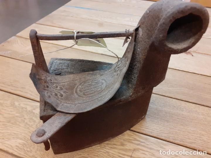 Antigüedades: Plancha antigua carbón BOB - Foto 1 - 239697910