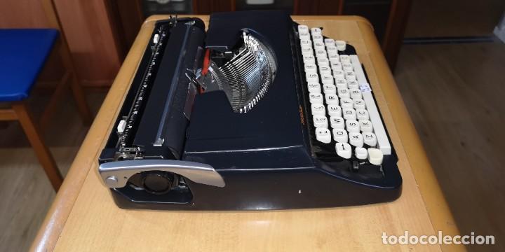 Antig&uuml;edades: Maquina escribir, Brother - Foto 1
