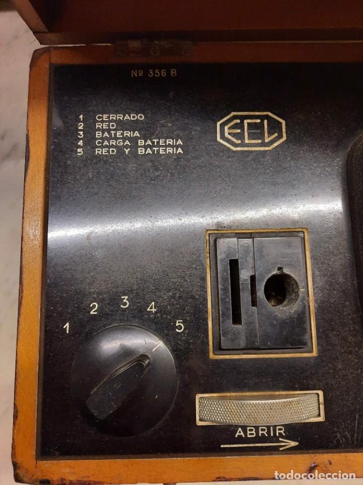 Antig&uuml;edades: CAJA CON INSTRUMENTAL ANTIGUO DE LABORATORIO ECL - Foto 3
