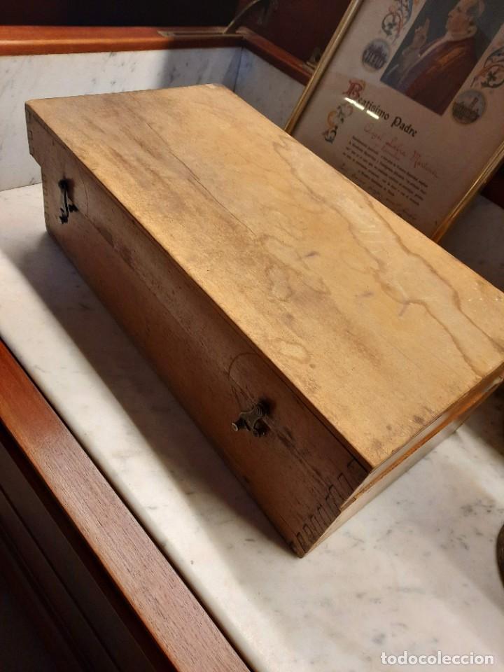 Antig&uuml;edades: CAJA CON INSTRUMENTAL ANTIGUO DE LABORATORIO ECL - Foto 4