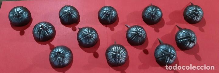 Antig&uuml;edades: Clavos de forja de gran tama&ntilde;o - Foto 2