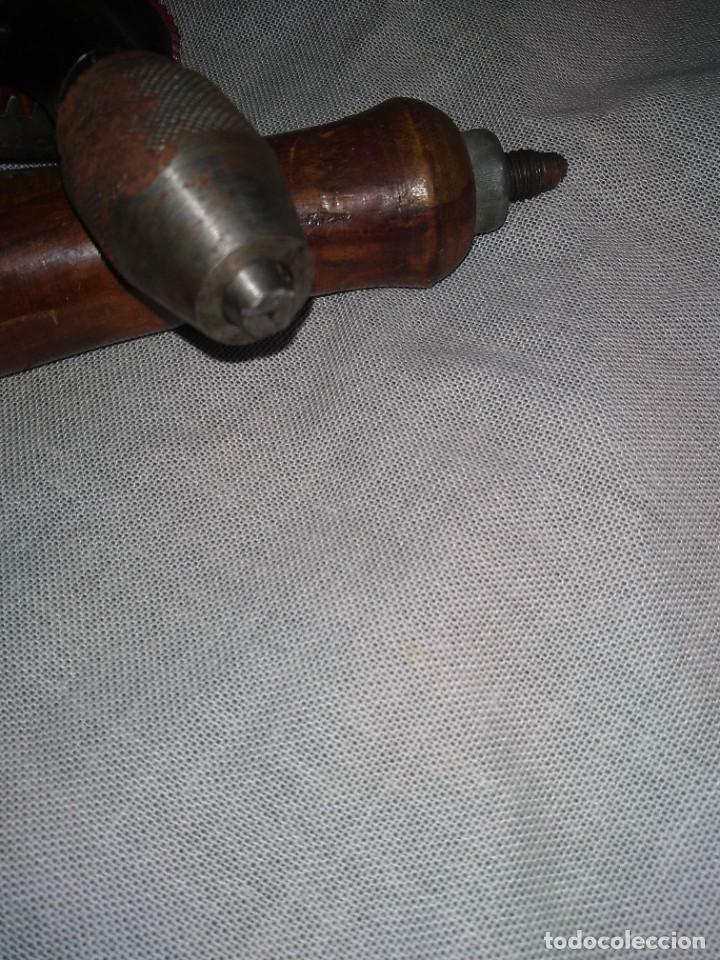 Antig&uuml;edades: taladro manual antiguo en caja original - Foto 5