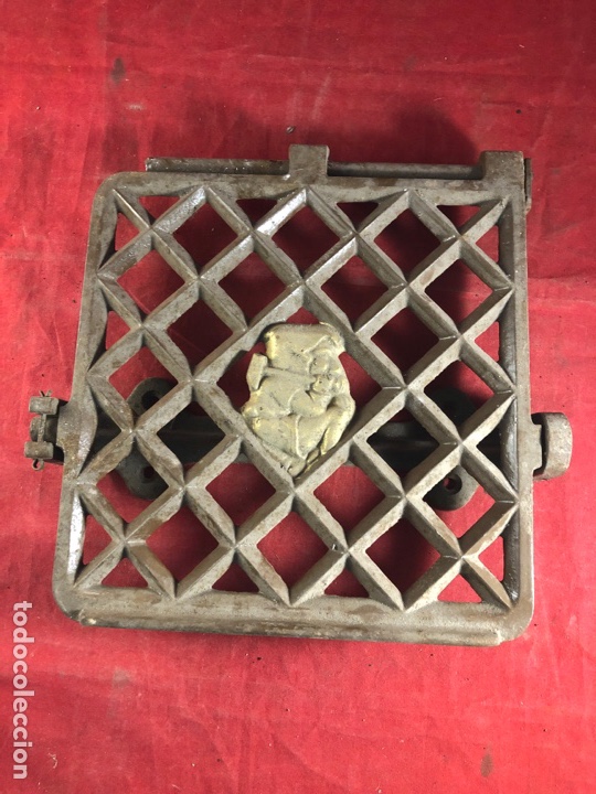 Antig&uuml;edades: Puerta antigua de chimenea - Foto 1