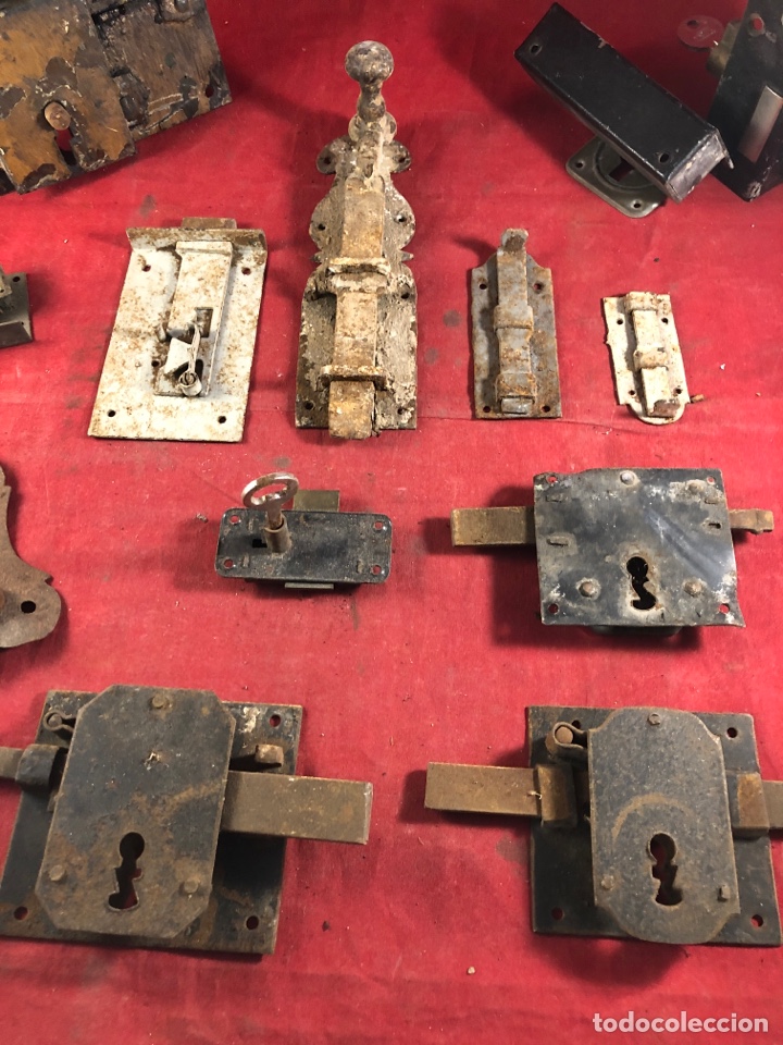 Antig&uuml;edades: Lote de cerraduras - Foto 2