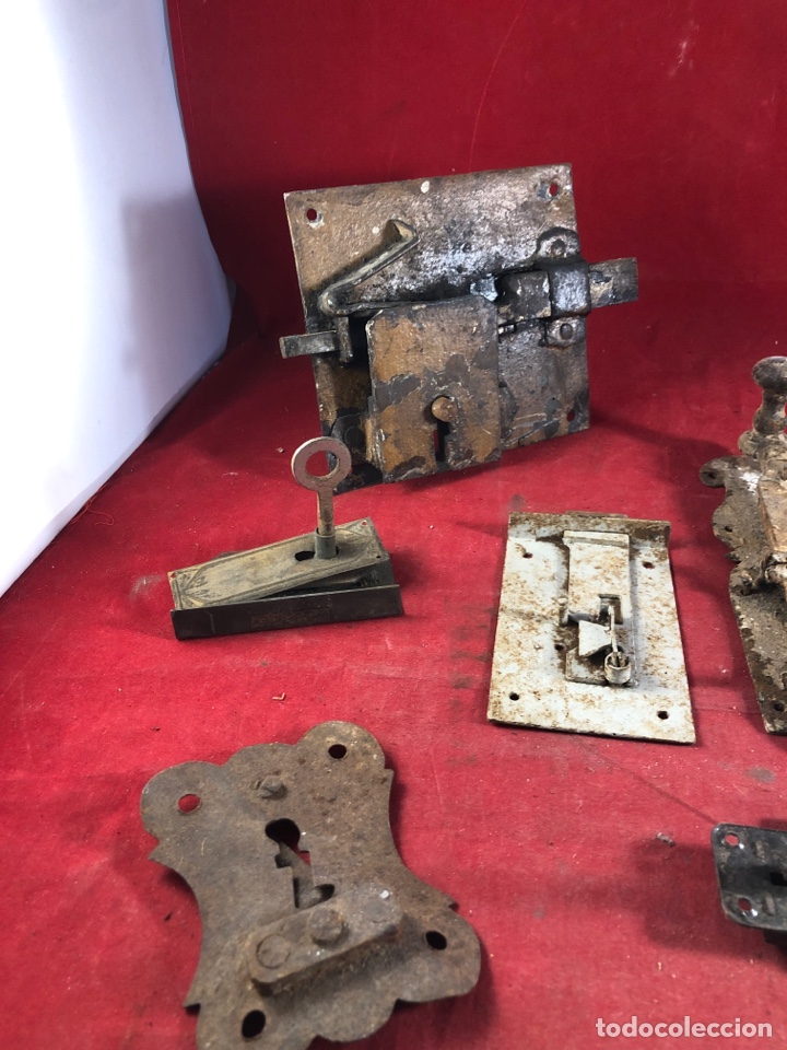 Antig&uuml;edades: Lote de cerraduras - Foto 3