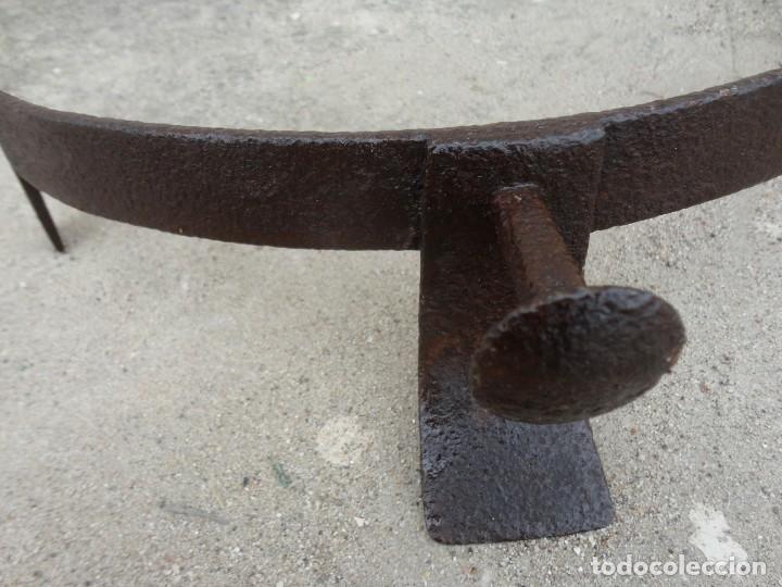 Antig&uuml;edades: Morillo antiguo de forja para chimenea referencia 3 - Foto 4