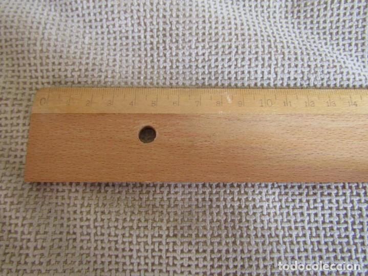 Antig&uuml;edades: Antigua Regla de Madera 50 cm - Foto 3