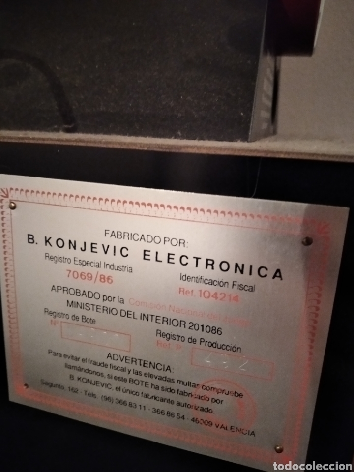 Antig&uuml;edades: M&aacute;quina Bote Konjevic de 5 Ptas - Foto 4