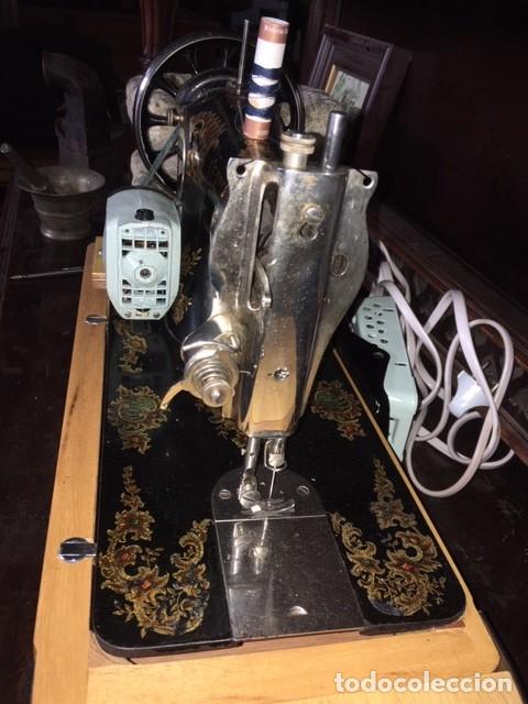Antig&uuml;edades: MAQUINA DE COSER - Foto 4