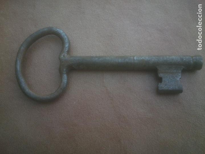 Antig&uuml;edades: ANTIGUA GRAN LLAVE - Foto 1