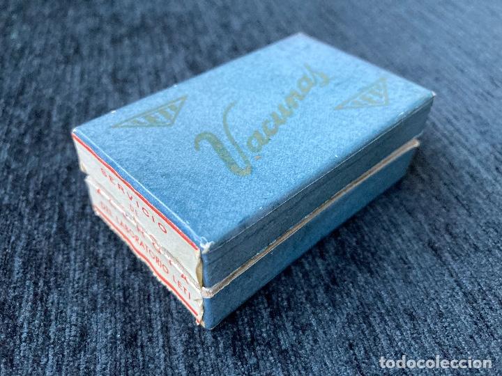 Antig&uuml;edades: CAJITA con EXTRACTO de MOHOS de LABORATORIOS LETI. - Foto 1