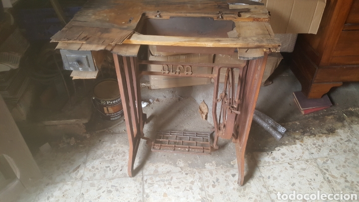 Antig&uuml;edades: ANTIGUO PIE DE MAQUINA DE COSER MARCA ALFA - Foto 1