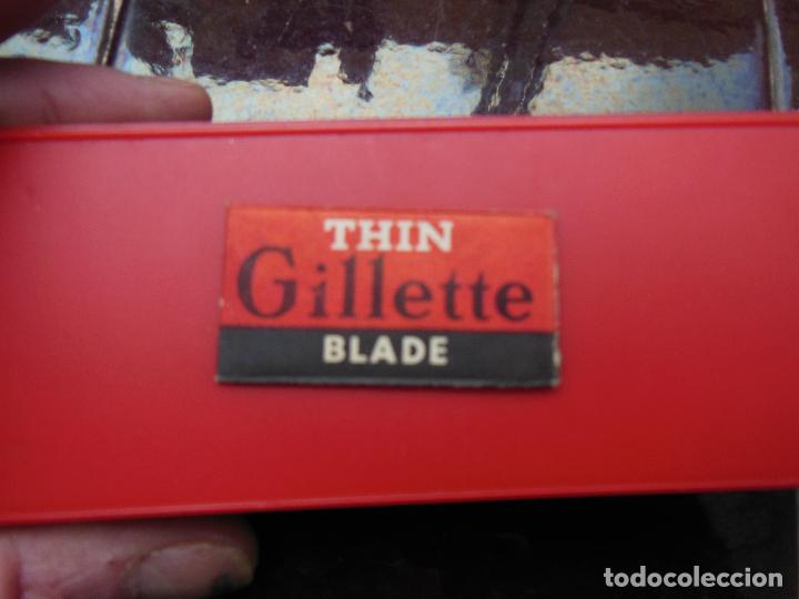 Antig&uuml;edades: Antigua hoja de afeitar .Thin Gillette Blade . - Foto 1