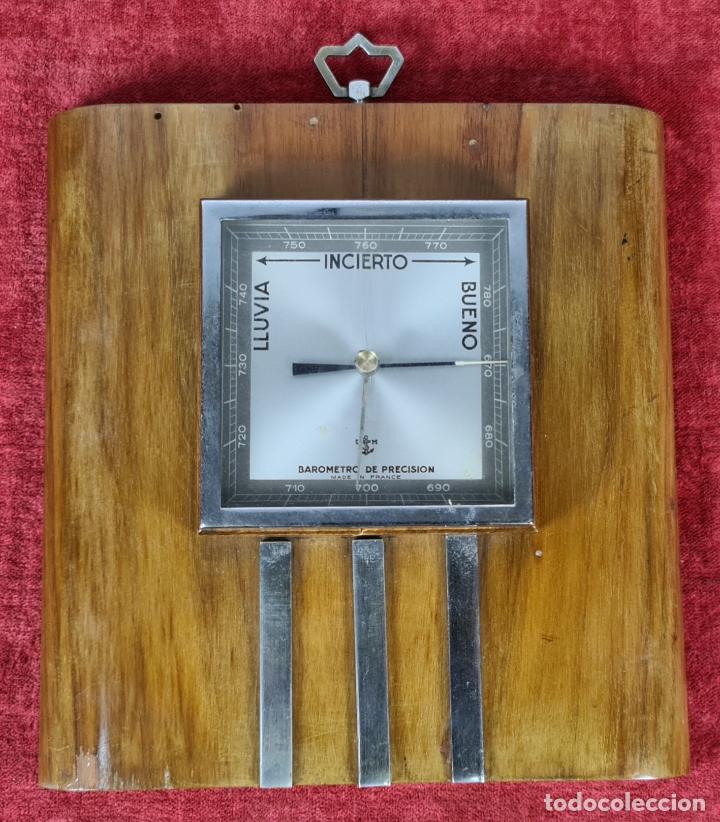 Antig&uuml;edades: BAR&Oacute;METRO DE PRECISI&Oacute;N. LM. BASE DE MADERA. FRANCIA. CIRCA 1960. - Foto 1