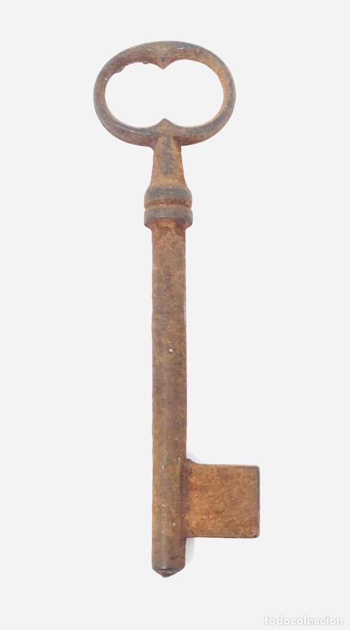 Antig&uuml;edades: llave antigua de hierro - Foto 4