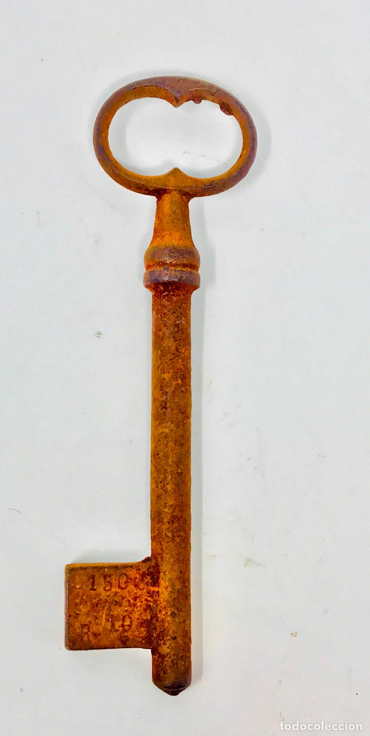 Antig&uuml;edades: llave antigua de hierro - Foto 2
