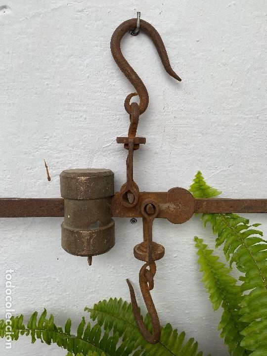 Antig&uuml;edades: Pesa antigua de hierro - Foto 1