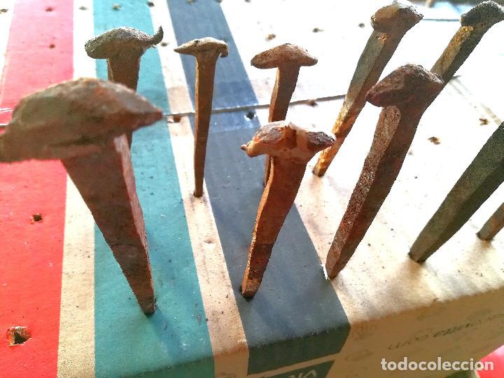 Antig&uuml;edades: CLAVOS FORJA CENTENARIOS - Foto 1