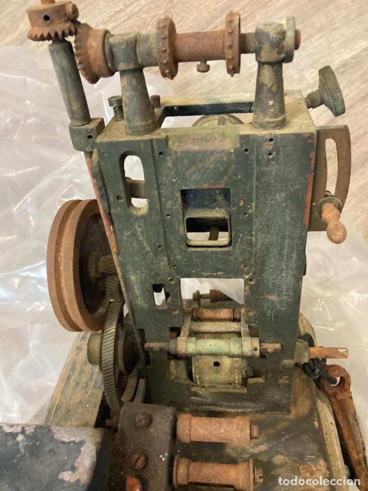 Antig&uuml;edades: PROYECTOR CINE PATHE - Foto 5