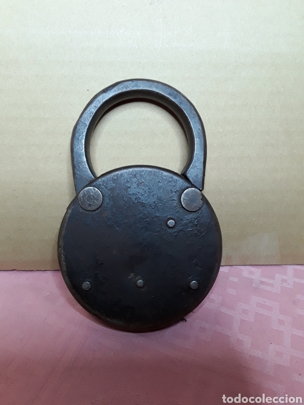 Antigüedades: Gran candado con su llave - Foto 3 - 245439580