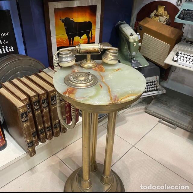 Tel&eacute;fonos: Tel&eacute;fono antiguo en mesa de m&aacute;rmol 1950 - Foto 3