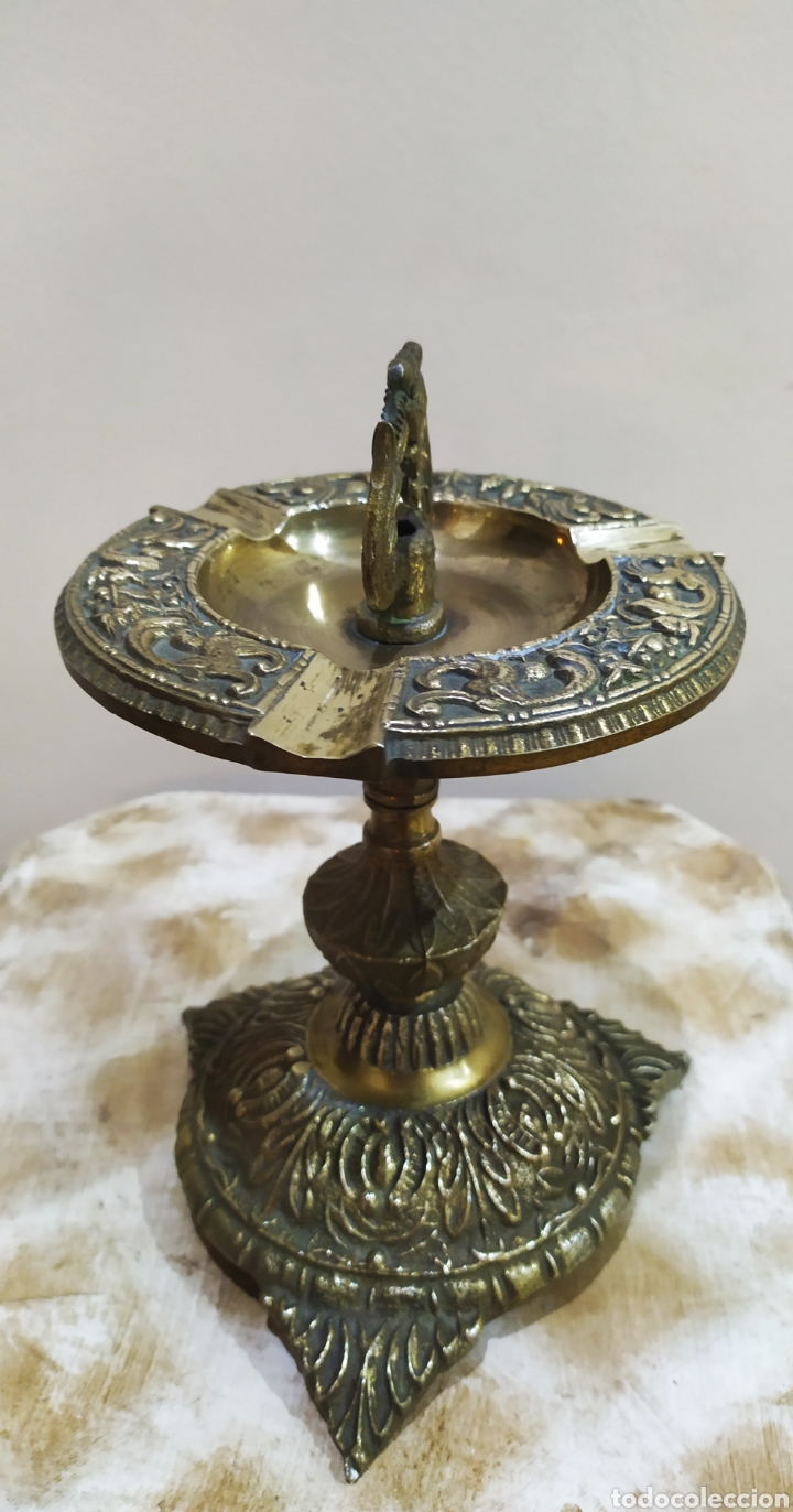 Antig&uuml;edades: Cenicero de Bronce con pie, macizo. - Foto 5