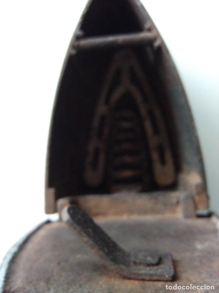 Antig&uuml;edades: PLANCHA DE CARBON DE CHIMENEA LICSA - Foto 8