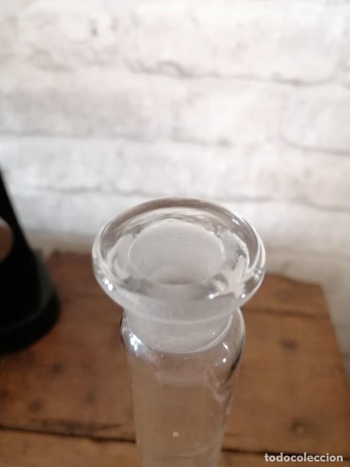 Antig&uuml;edades: Probeta de laboratorio 60CC. 21,9cm. - Foto 2