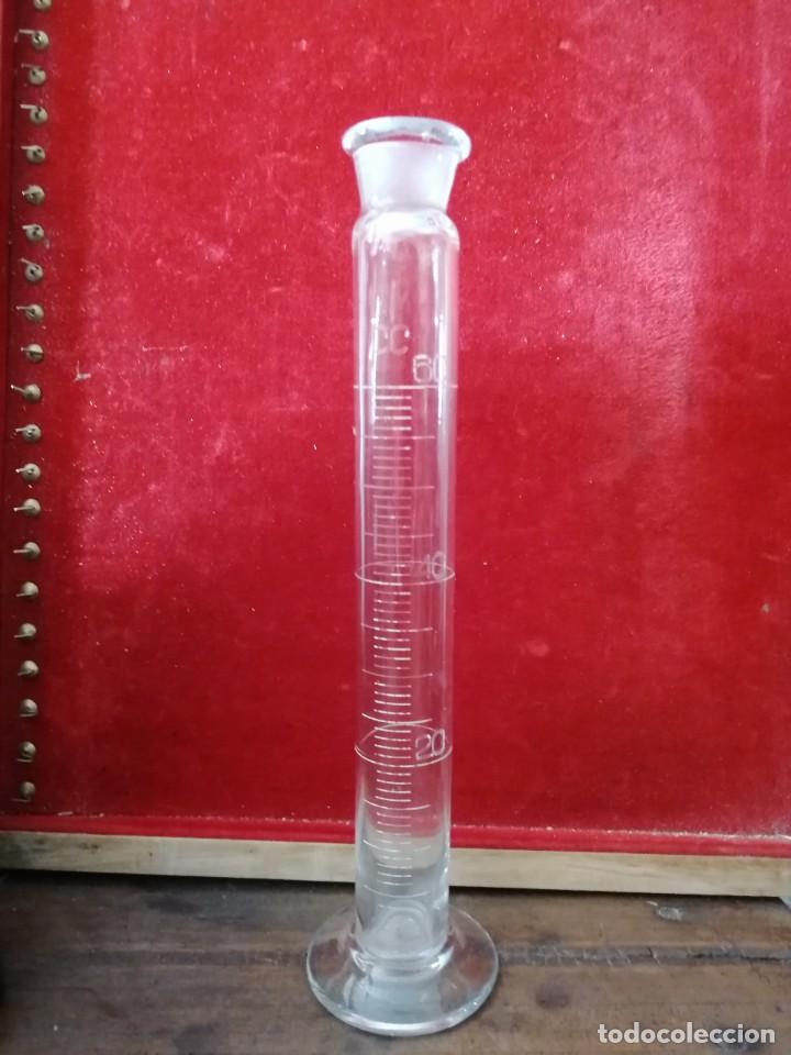 Antig&uuml;edades: Probeta de laboratorio 60CC. 21,9cm. - Foto 3