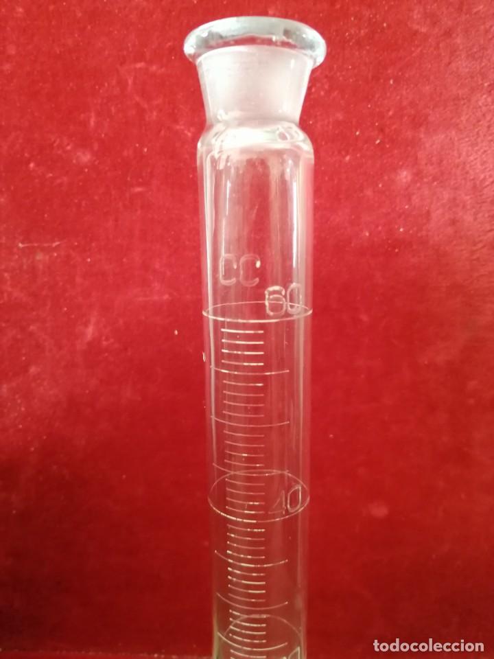 Antig&uuml;edades: Probeta de laboratorio 60CC. 21,9cm. - Foto 4